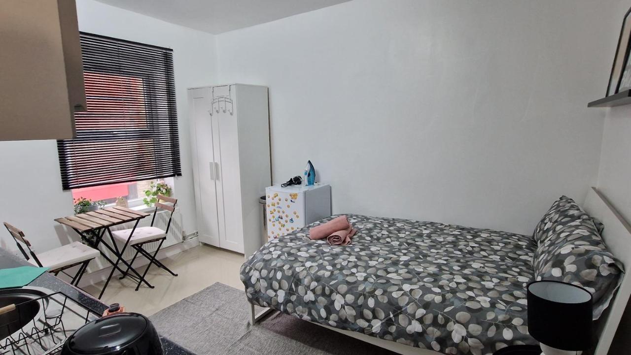 Small Cozy Studio Zone 1 ลอนดอน ภายนอก รูปภาพ